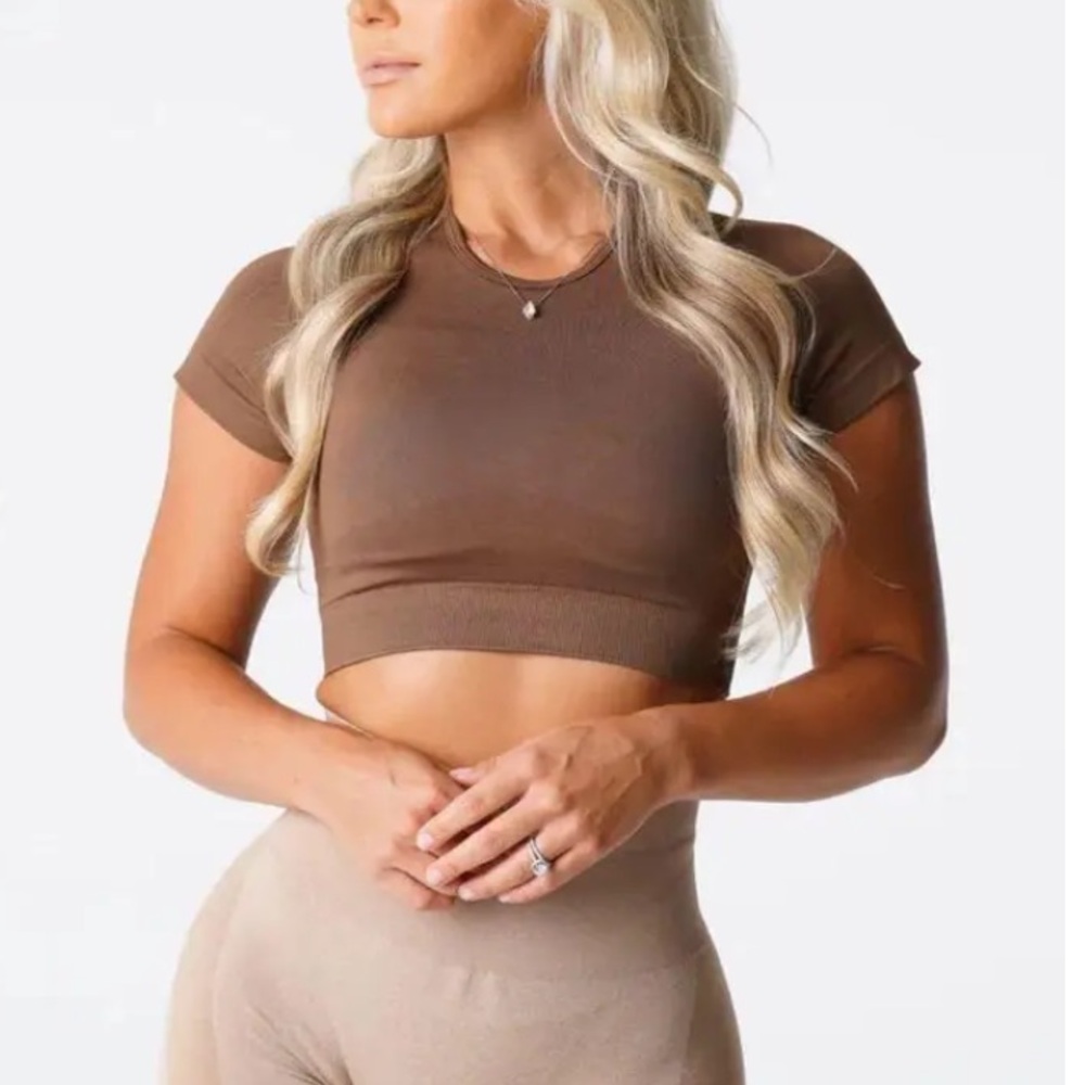 NVGTN Crop Top